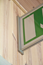 Doppelseitiges Fahnenschild | eloxiertes Aluminium | mit eckigen Randleisten in silber - Bild 7