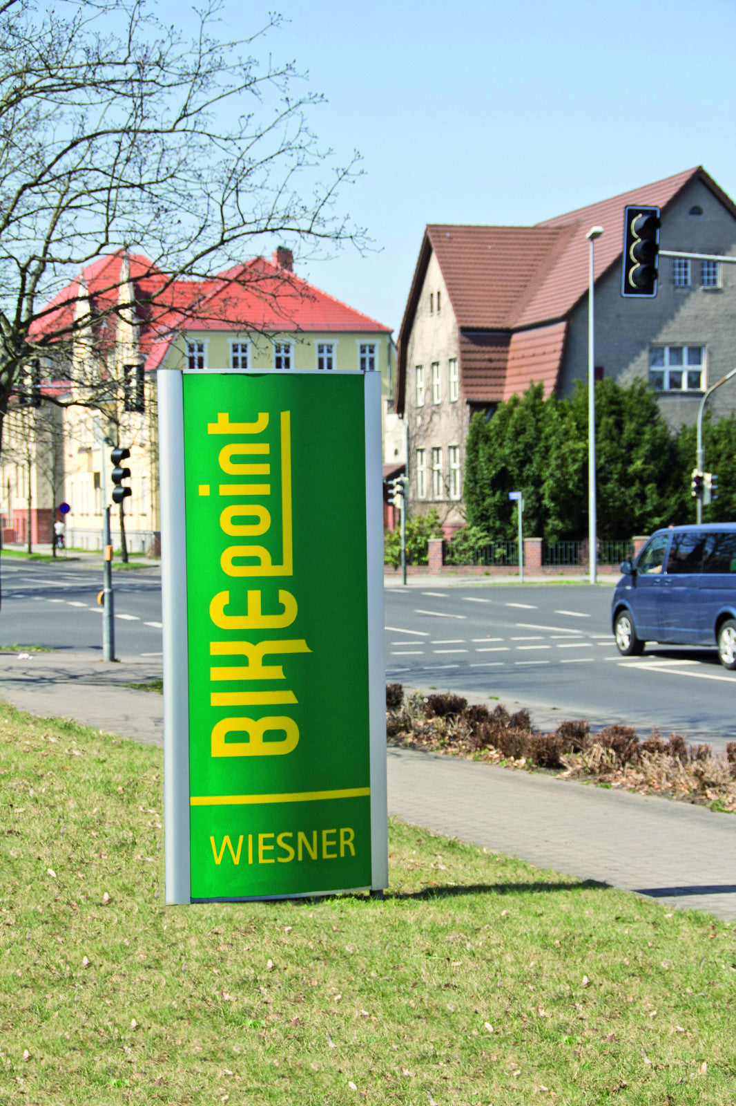Pylon 1500 x 3000 mm gewölbt für Außenwerbung mit LED-Beleuchtung - Bild 8